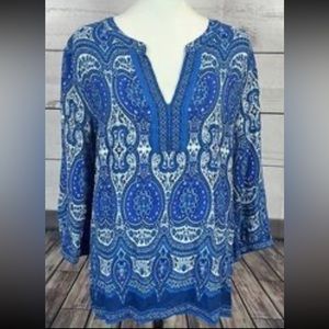 Talbots Blouse. 2XP. 3/4 sleeve w/button. v-neck. Smoke free home.